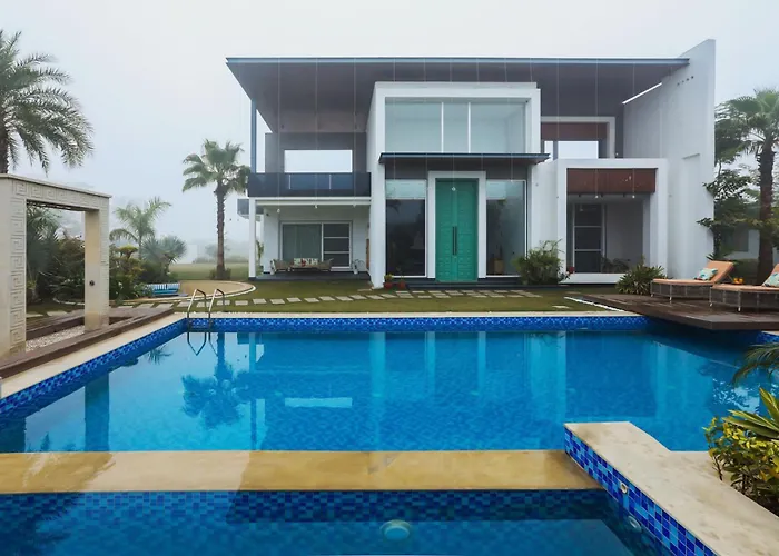Stayvista La Paradise Luxurry 2Br Villa In Amritsar With Private Pool & Lawn